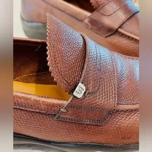 Bally - Midwest calf grained leather loafer with rubber sole. Great condition. m_65d8bda191e0530b2a1ff97b.jpg main image 4